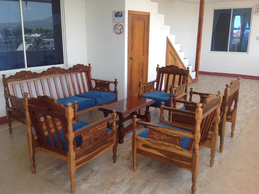 Gloria - Galapagos Inn بويرتو أيورا المظهر الخارجي الصورة