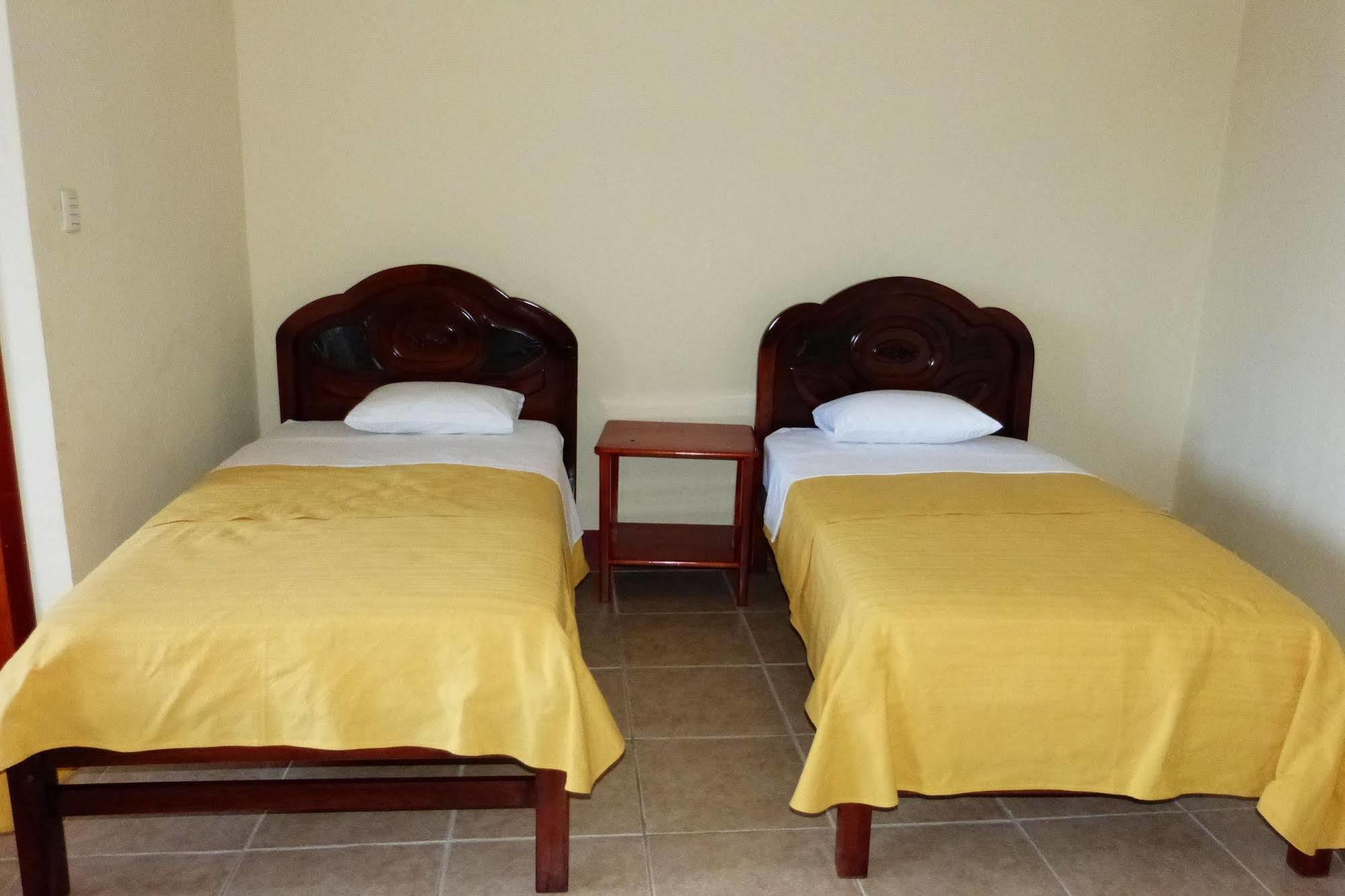 Gloria - Galapagos Inn بويرتو أيورا المظهر الخارجي الصورة