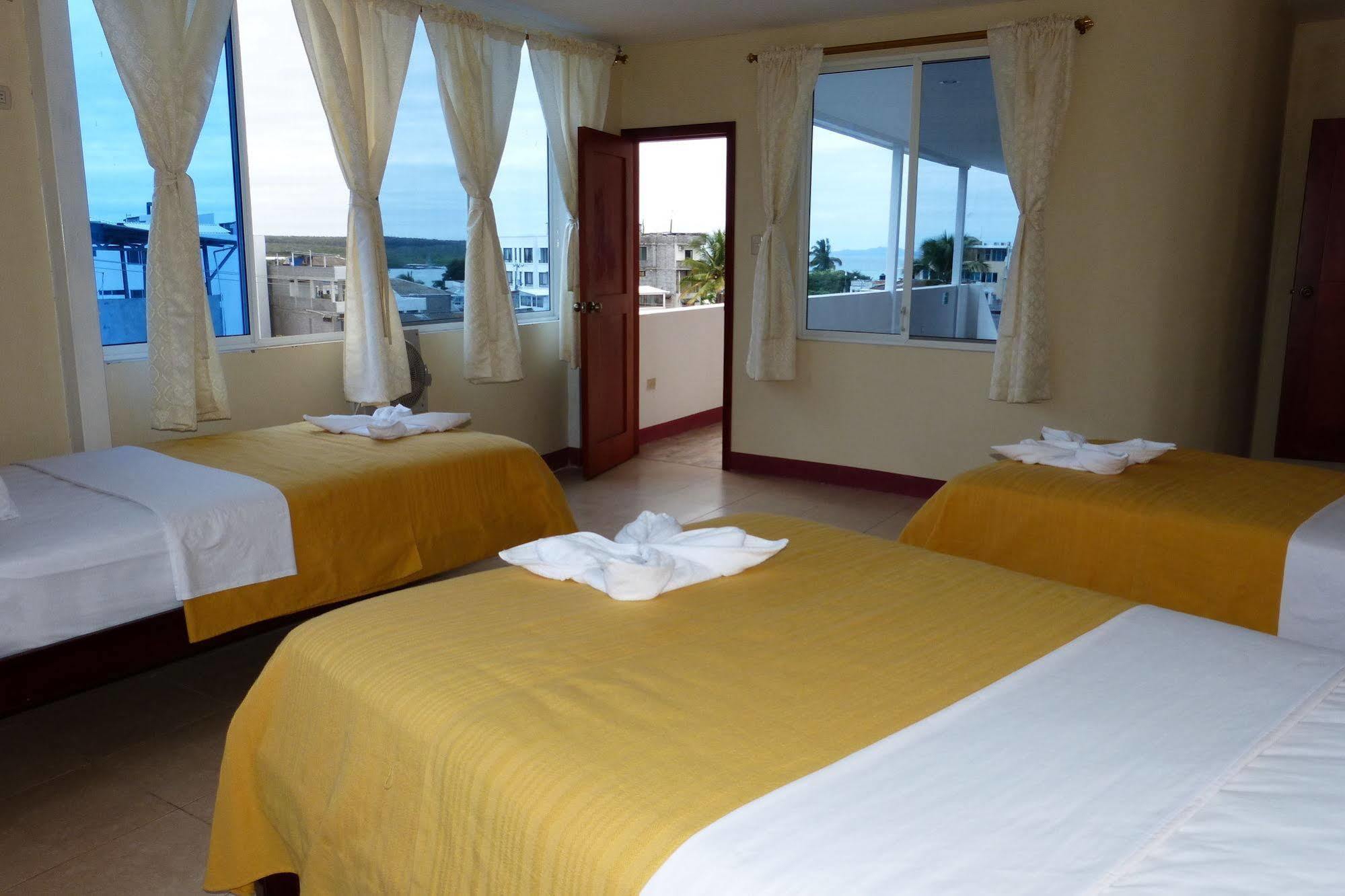 Gloria - Galapagos Inn بويرتو أيورا المظهر الخارجي الصورة