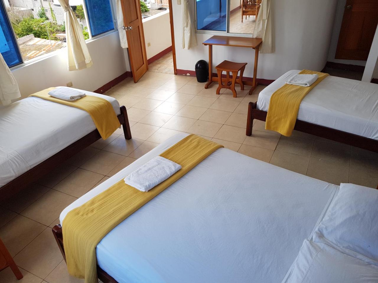 Gloria - Galapagos Inn بويرتو أيورا المظهر الخارجي الصورة
