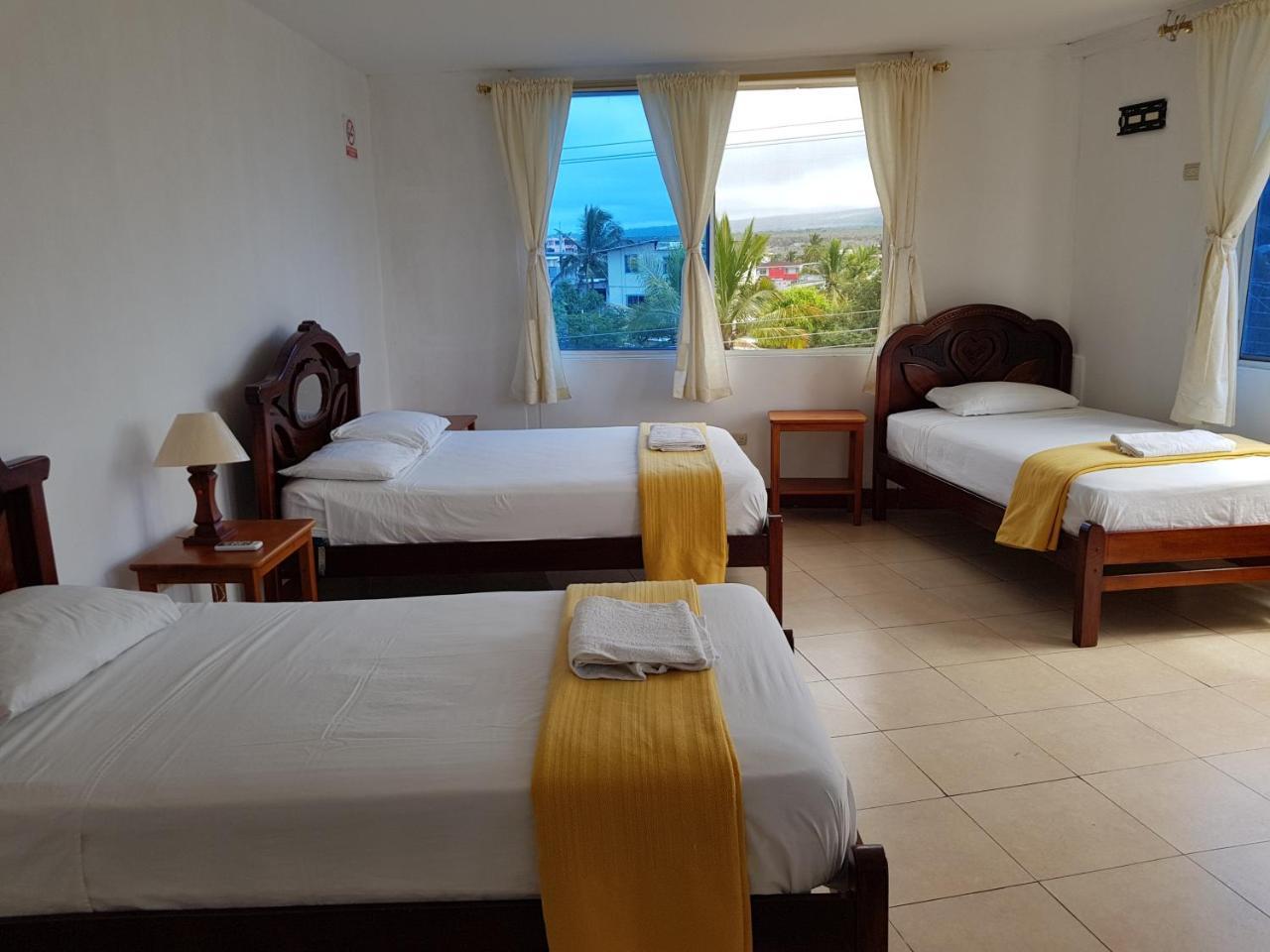 Gloria - Galapagos Inn بويرتو أيورا المظهر الخارجي الصورة