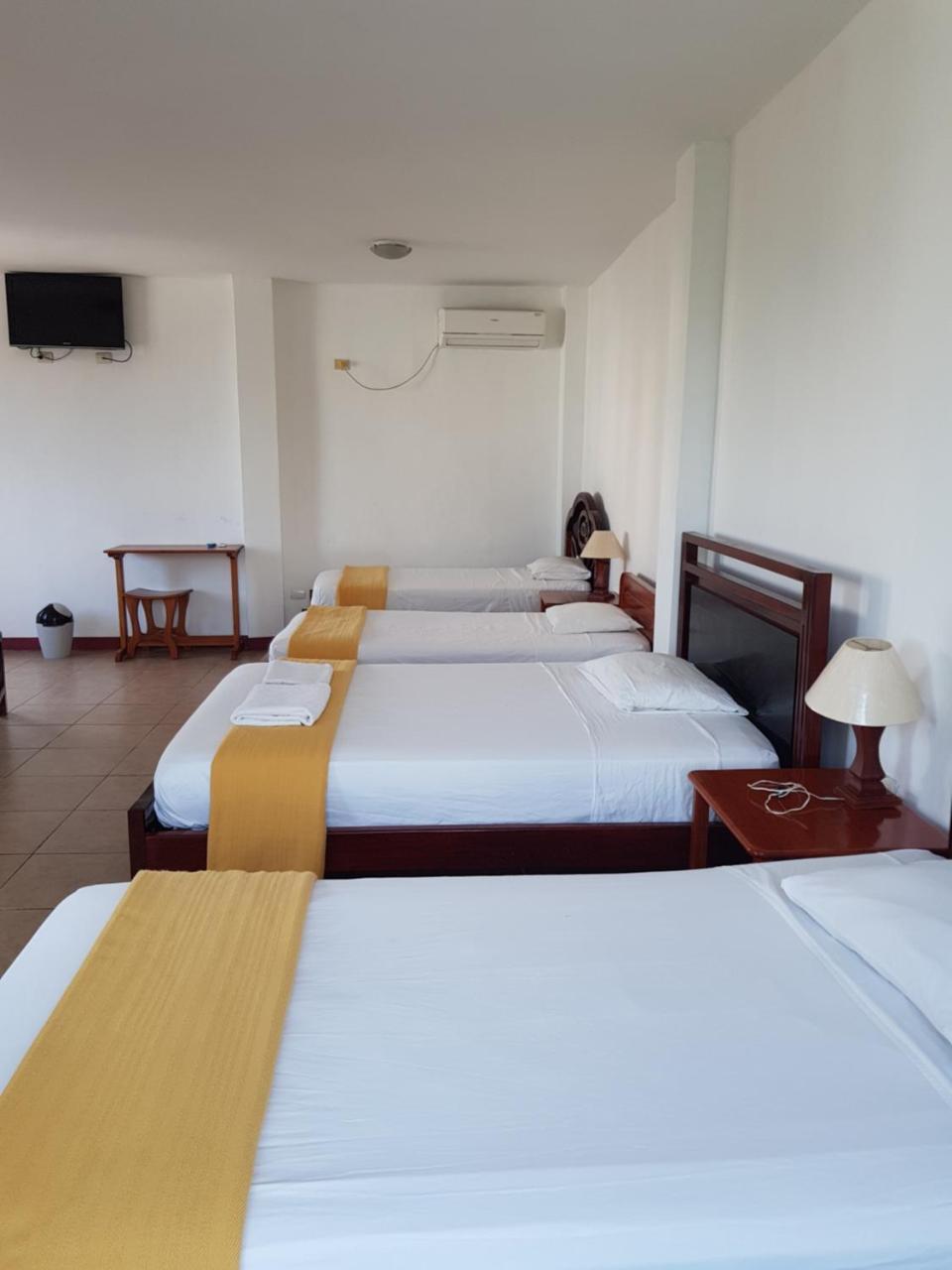 Gloria - Galapagos Inn بويرتو أيورا المظهر الخارجي الصورة