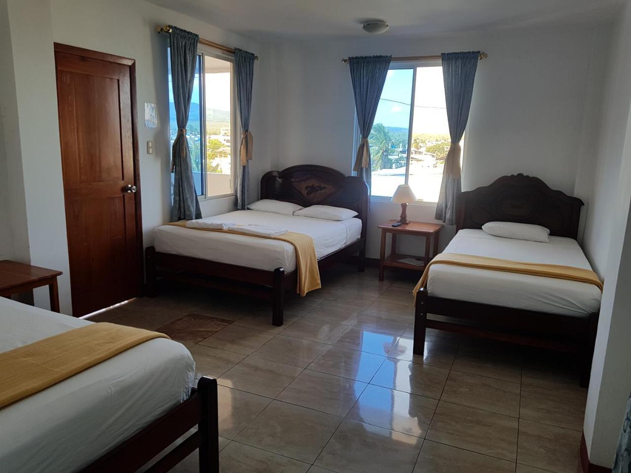 Gloria - Galapagos Inn بويرتو أيورا المظهر الخارجي الصورة